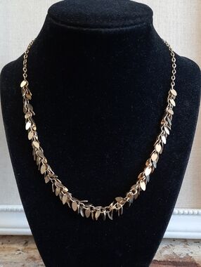 Avon Shimmering Droplets Necklace